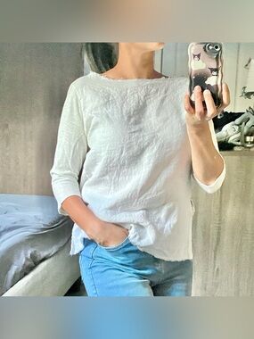 Majestic Paris for Neiman Marcus linen/cotton top